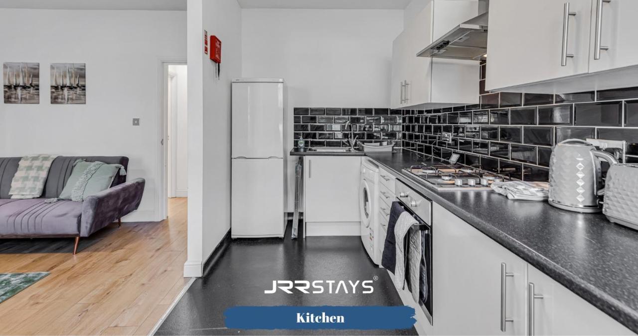 Cardiff Stylish 2 Bedroom Sleeps 6 Wi-Fi - Jrr Stays Luaran gambar