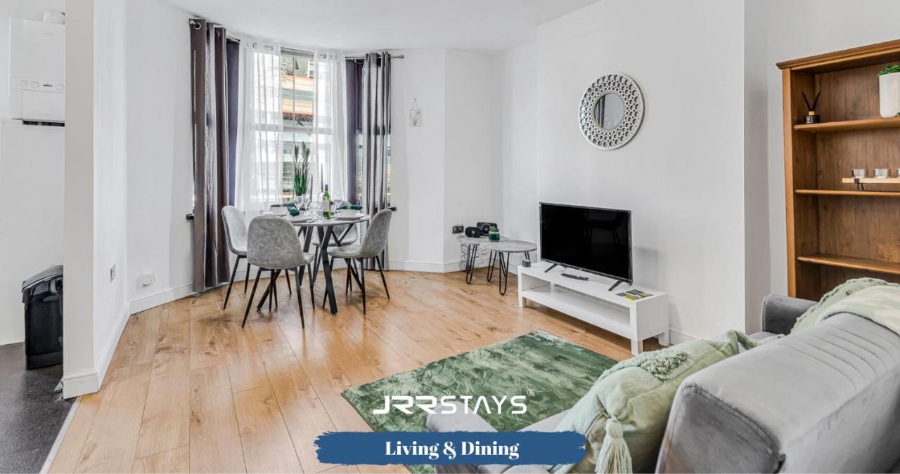 Cardiff Stylish 2 Bedroom Sleeps 6 Wi-Fi - Jrr Stays Luaran gambar