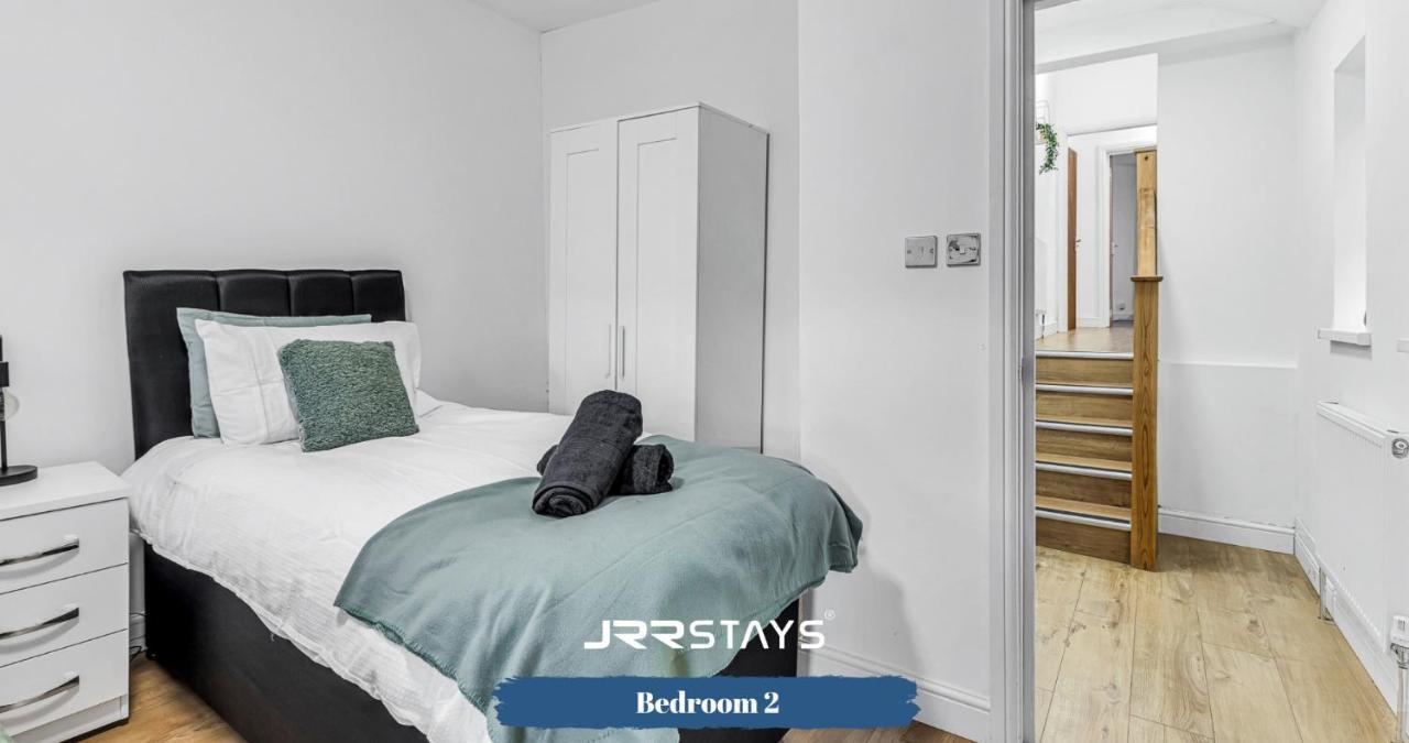 Cardiff Stylish 2 Bedroom Sleeps 6 Wi-Fi - Jrr Stays Luaran gambar