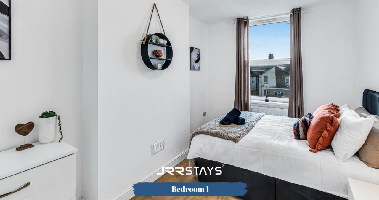 Cardiff Stylish 2 Bedroom Sleeps 6 Wi-Fi - Jrr Stays Luaran gambar